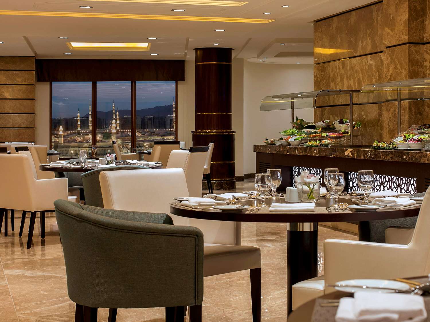 pullman zamzam madina - restaurant